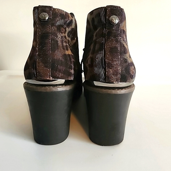 Donald J Pliner Dakota Wedge Booties Size 8.5 - Picture 3 of 7